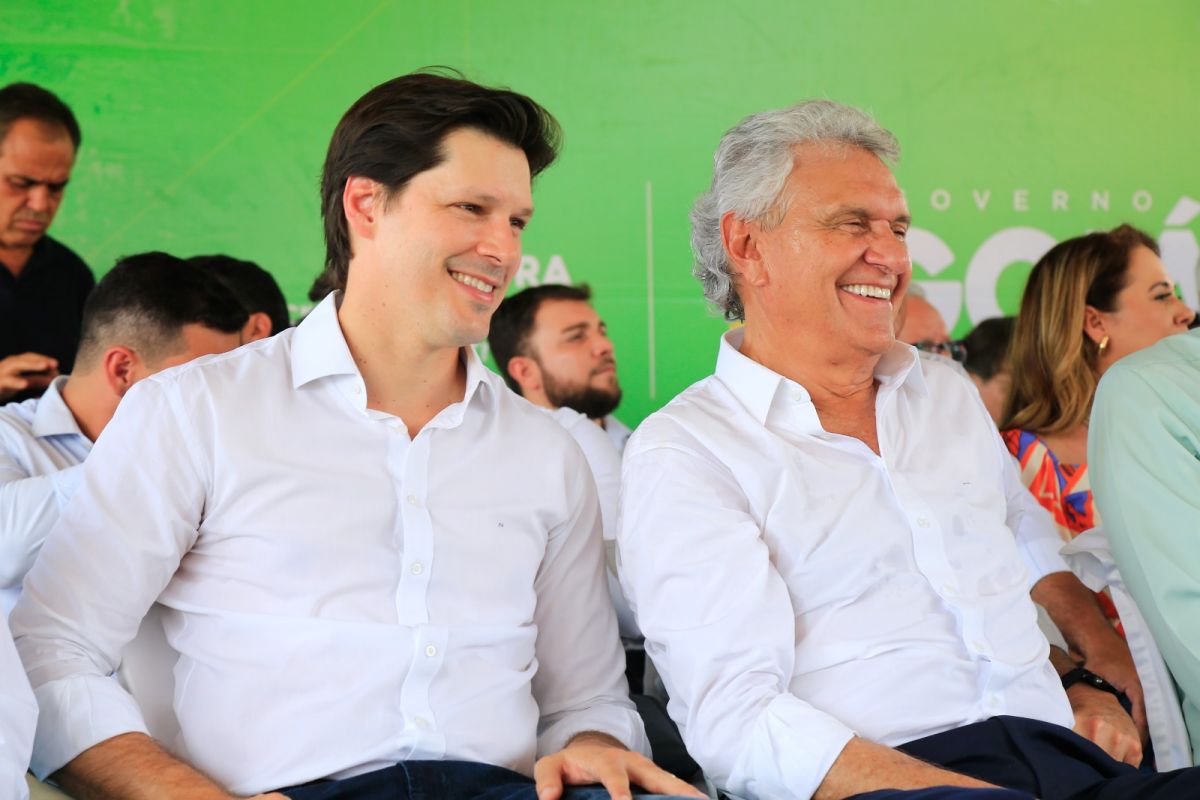 Caiado e Daniel Vilela extinguem cobrança do Fundeinfra em Goiás